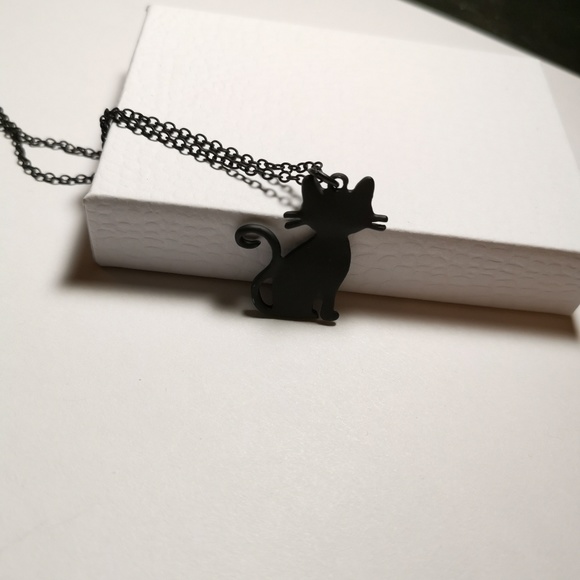 Black Cat necklace - Picture 2 of 3
